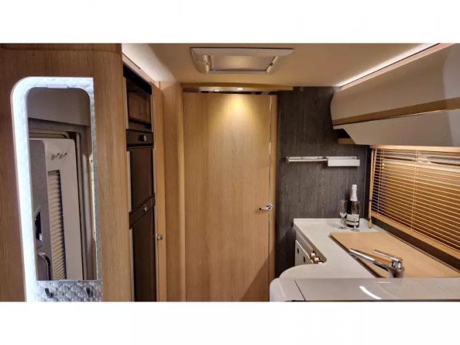 Hymer BML Master Line 880 met alle denkbare opties!  foto: 23