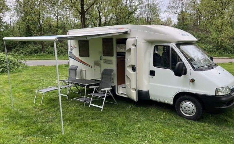 Fiat 2 Pers. Einen Fiat-Camper in Andelst mieten? Ab 68 € pro Tag – Goboony-Foto: 0