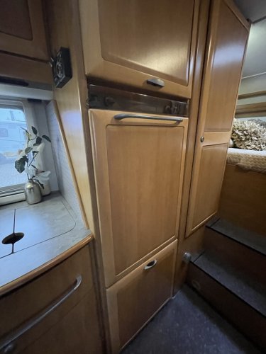 Hymer Camp 644 DWARSBED+ALKOOF 6-PERSOON AIRCO  foto: 7