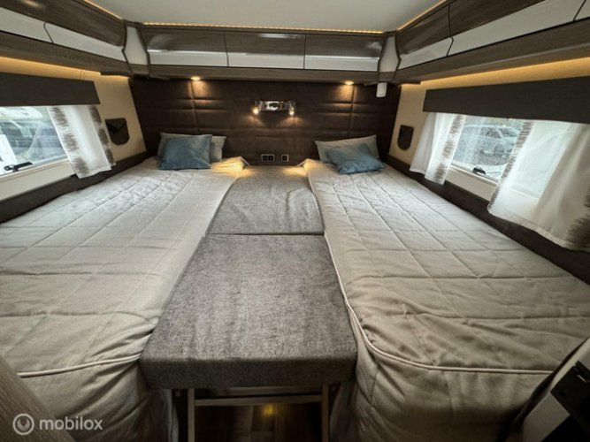 Kabe Travel Master Crown 760LGB Automaat Enkele Bedden Hefbed 2X Airco Levelsysteem foto: 15