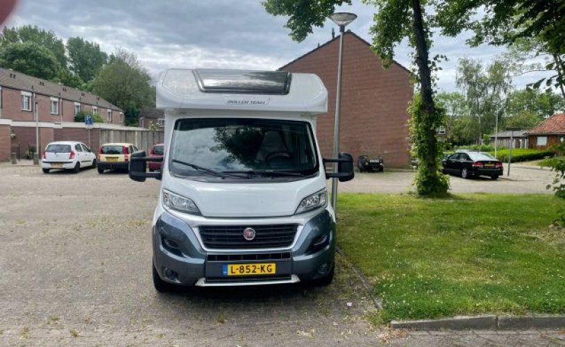 Roller Team 5 pers. Rent a Roller Team camper in Enschede? From € 152 pd - Goboony photo: 1