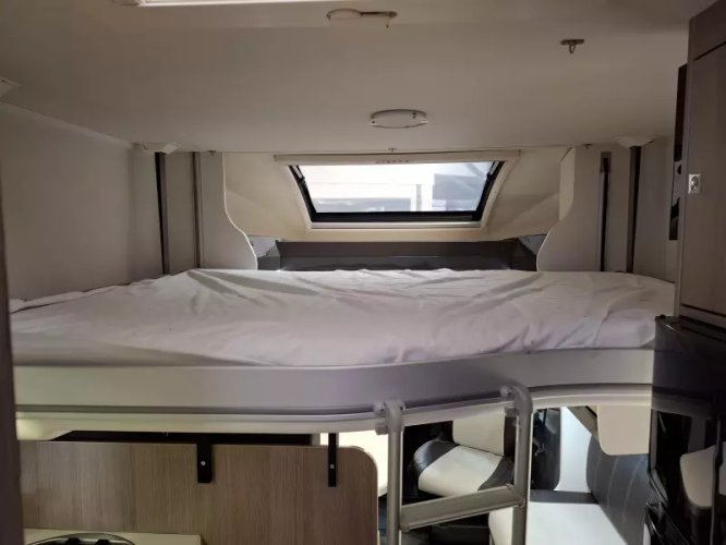 Challenger Genesis 398 XLB 170PK Queensbed Hefbed  foto: 14