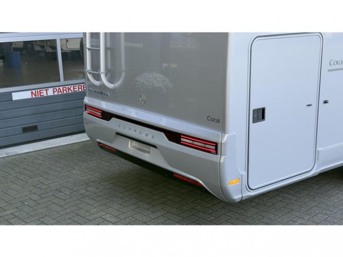 Adria Coral Supreme MB 670 DL 9 Traps Automaat