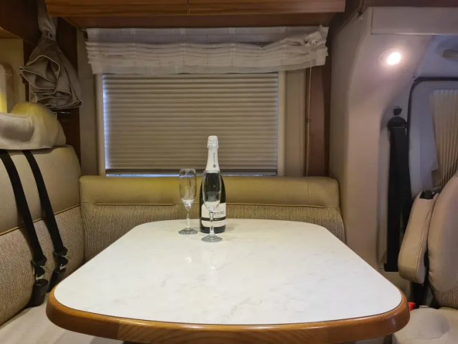 Hymer Tramp 698 Silverline Queensbed  foto: 6