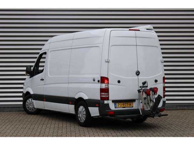 Mercedes-Benz Sprinter Lengtebedden 129PK TV WC 