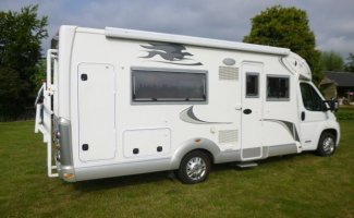 Other 2 pers. Rent a Laika X718R camper in Sint-Oedenrode? From € 109 pd - Goboony