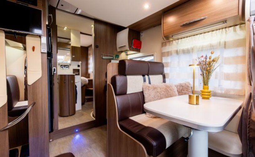 Chausson 4 pers. Rent a Chausson camper in Voorburg? From €121 per day - Goboony photo: 1
