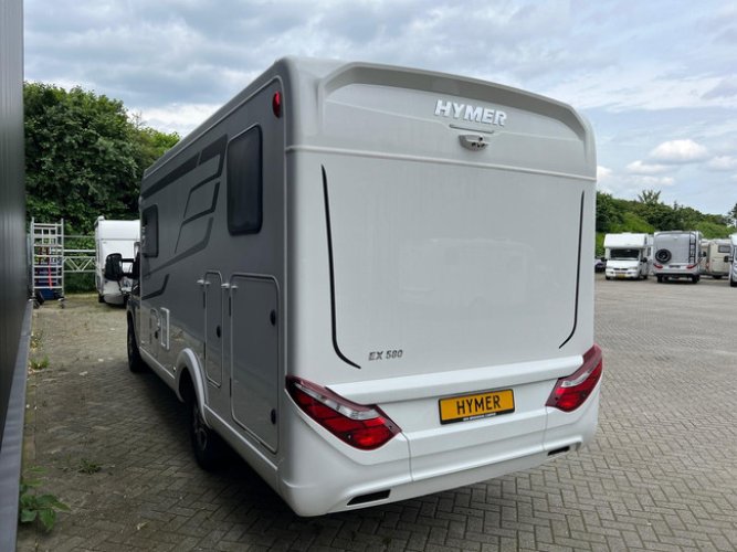 Hymer Exsis-T 580 Pure Automaat * Zonnepanelen * Multimedias