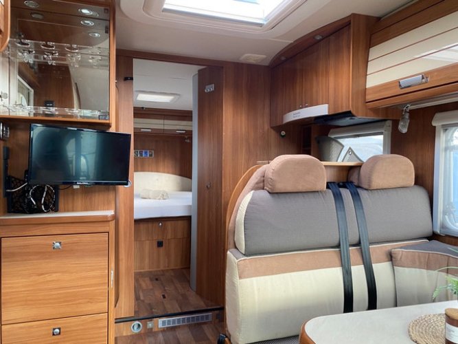 Dethleffs Advantage T7151 Clima Cruise Zonnepaneel Queensbed 4 pers. 121.106km foto: 13