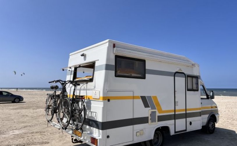 Autres 3 pers. Louer un camping-car quotidien Iveco à Zuidlaren? À partir de 109 € pj - Goboony photo : 1
