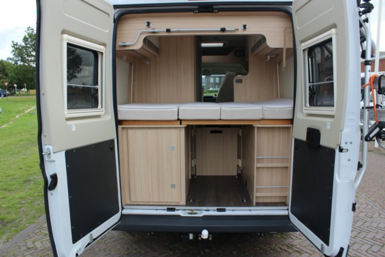 Bürstner City Car C 540 Buscamper, Dwars-bed, Draaistoelen, Halve dinette, Motor-airco, etc. Marum Groningen foto: 7