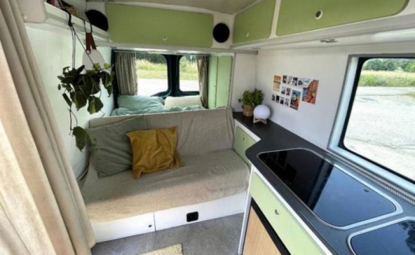 Renault 2 Pers. Einen Renault-Camper in Zoeterwoude mieten? Ab 63 € pro Tag – Goboony-Foto: 1