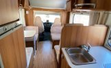 Rimor 7 pers. Rent a Rimor motorhome in Zuidlaren? From € 127 pd - Goboony photo: 3