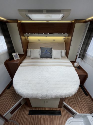 ADRIA Coral Supreme 600 SC QUEENSBED ALKO LUCHTVERING ALDE