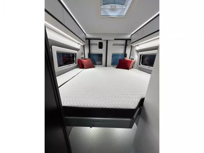 Adria Twin Supreme 640 SGX Actie! Leer Webasto Solar  foto: 15