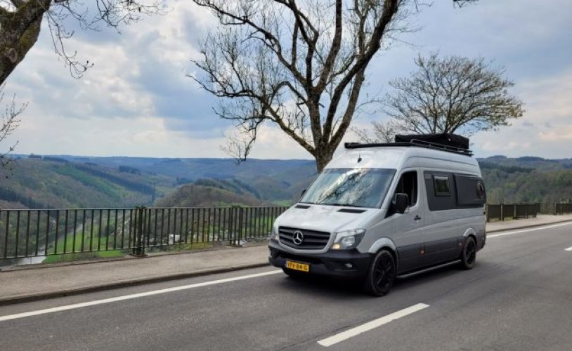 Mercedes-Benz 2 pers. Mercedes-Benz camper huren in Muiden? Vanaf € 97 p.d. - Goboony foto: 1