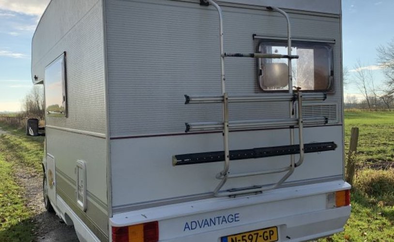 Dethleff's 4 pers. Rent a Dethleffs camper in Garrelsweer? From € 75 pd - Goboony photo: 1