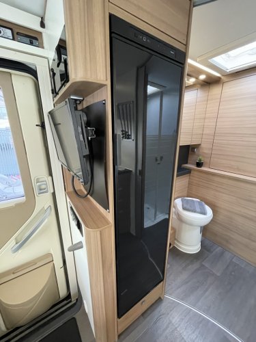 Adria Matrix 600 DT XXL HEFBED UNIEKE INDELING! 6.89M! foto: 7