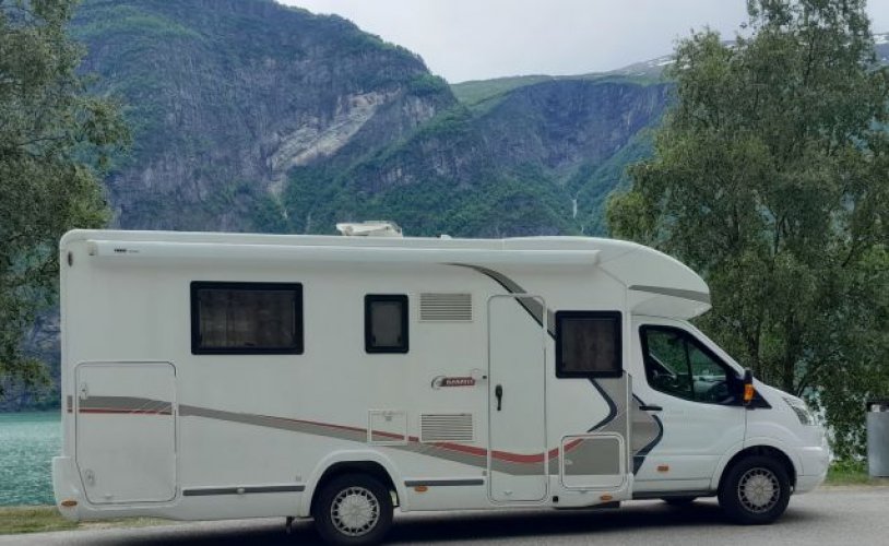 Challenger 2 pers. Rent a Challenger camper in Staphorst? From € 100 pd - Goboony photo: 0