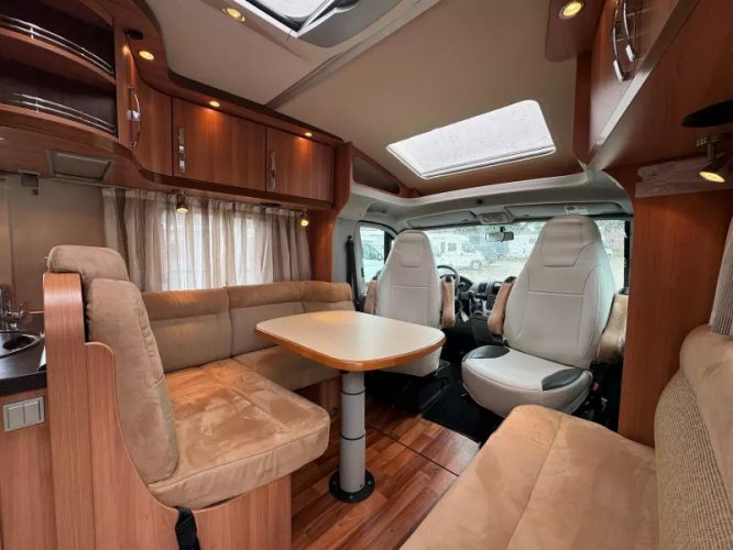 Hymer Exclusive Line 654 Vastbed Top-Indeling  foto: 6