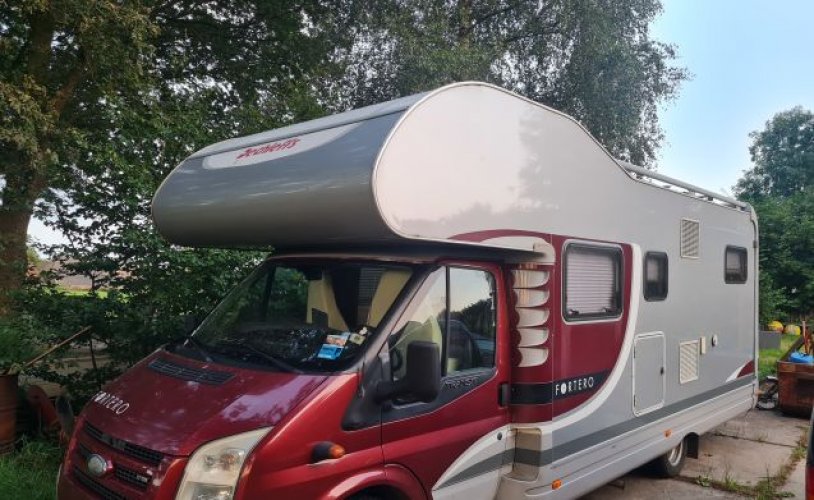 Ford 4 pers. Louer un camping-car Ford à Spankeren ? A partir de 81€ pj - Goboony photo : 0