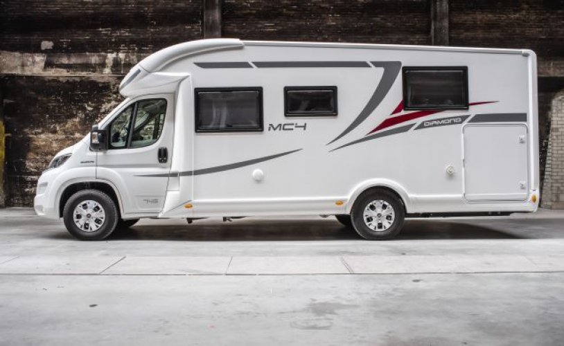 McLouis 4 pers. Rent a McLouis motorhome in Erp? From € 133 pd - Goboony photo: 1