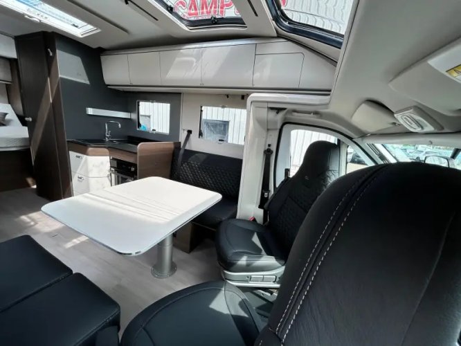 Adria Coral Supreme 670 DC Gratis acc. twv € 5.500,-  foto: 8