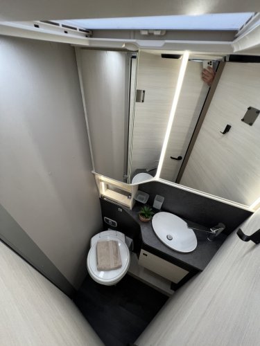 Chausson Titanium Premium 788 AUTOMAAT QUEENSBED+HEFBED  foto: 9