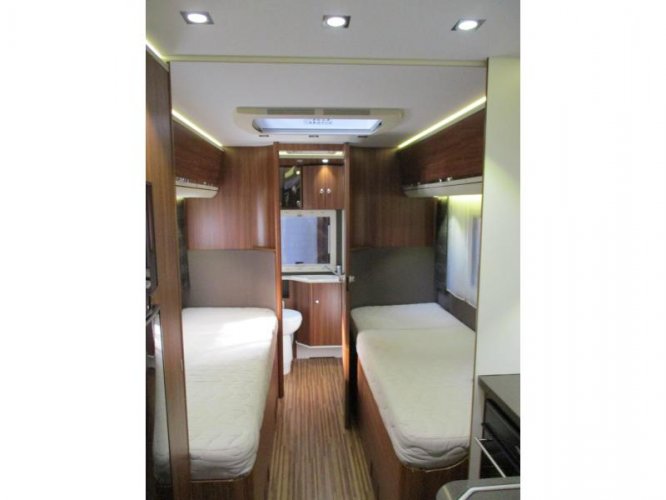 Adria Supreme 670 SLT Zeer luxe camper ! 