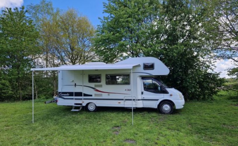 Carado 7 pers. Rent a Carado camper in Oegstgeest? From €92 per day - Goboony photo: 0