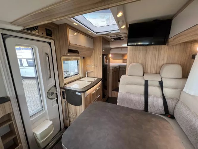 Hymer Exsis-I 588 ENKELE BEDDEN-AIRCO  foto: 5