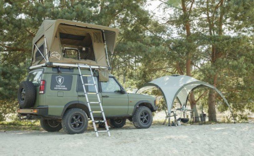 Land Rover 2 pers. Land Rover camper huren in Roosendaal? Vanaf € 149 p.d. - Goboony hoofdfoto: 1