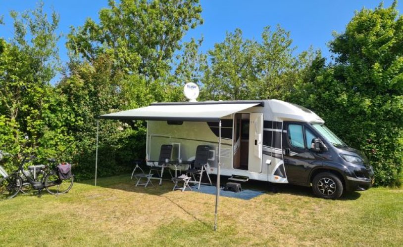 Sunlight 2 pers. Rent a Sunlight camper in Borne? From € 109 pd - Goboony photo: 0