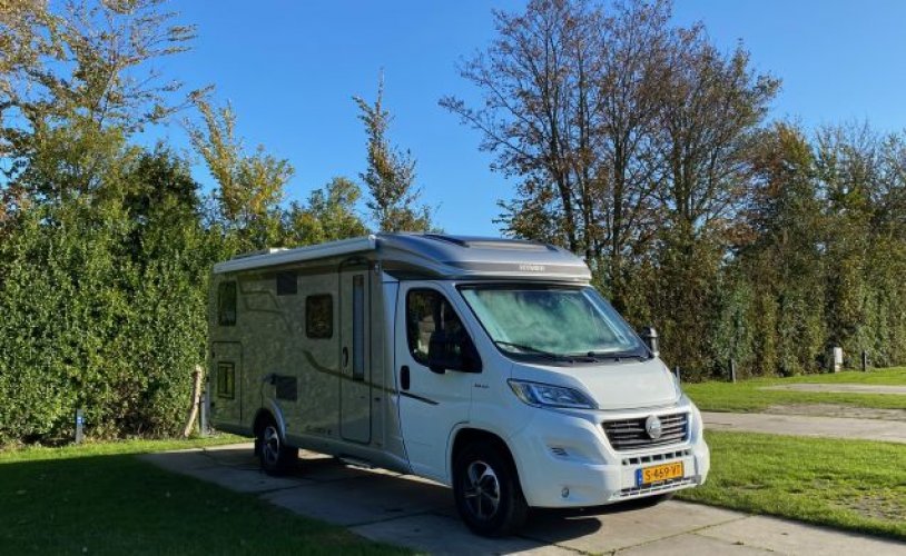 Hymer 2 pers. Rent a Hymer camper in Lelystad? From €107 per day - Goboony photo: 0