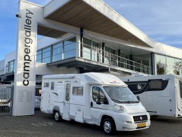 Adria Roller Team Granduca Kies DWARSBED + RONDZIT ZONNEPANEEL