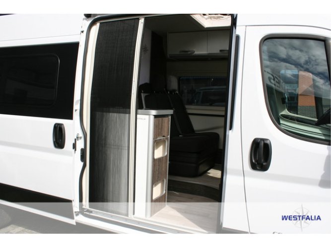 Westfalia Columbus 601 D 180pk Automaat Winterpakket | Columbus Plus Pakket | 4 slaapplaatsen LED koplampen | FIAT Safety Pack Plus | Digitale achteruitkijkspiegel foto: 10