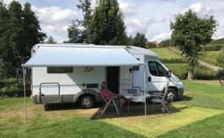Bürstner 2 pers. Vous souhaitez louer un camping-car Bürstner à Leusden ? À partir de 70 € par jour - Goboony