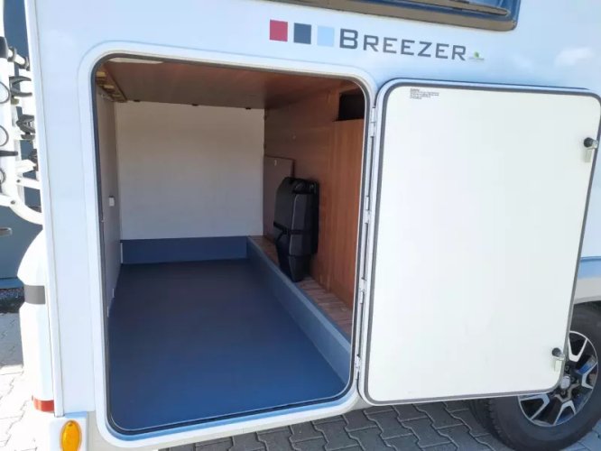 LMC Breezer 646 G Enkele Bedden Trekhaak  foto: 5