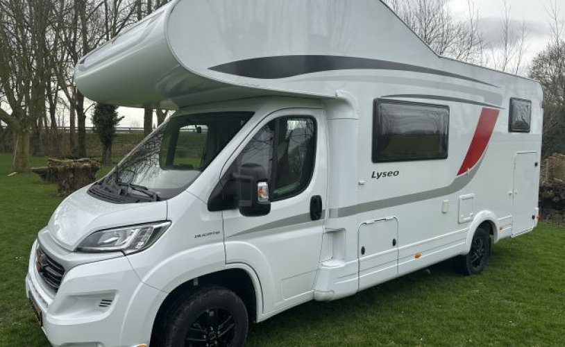 Burstner 6 pers. Rent a Burstner motorhome in Oudewater? From € 133 pd - Goboony photo: 0
