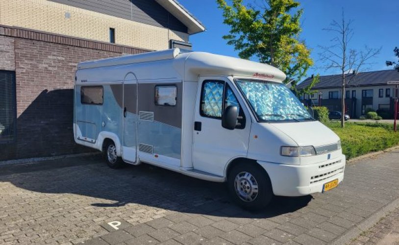 Dethleffs 4 pers. Rent a Dethleffs camper in Oud-Beijerland? From € 91 pd - Goboony photo: 1