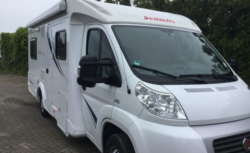 Dethleffs 3 pers. Dethleffs camper huren in Oegstgeest? Vanaf € 85 p.d. - Goboony