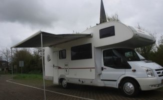 Roller Team 7 pers. Want to rent a Roller Team camper in Opmeer? From €82 pd - Goboony