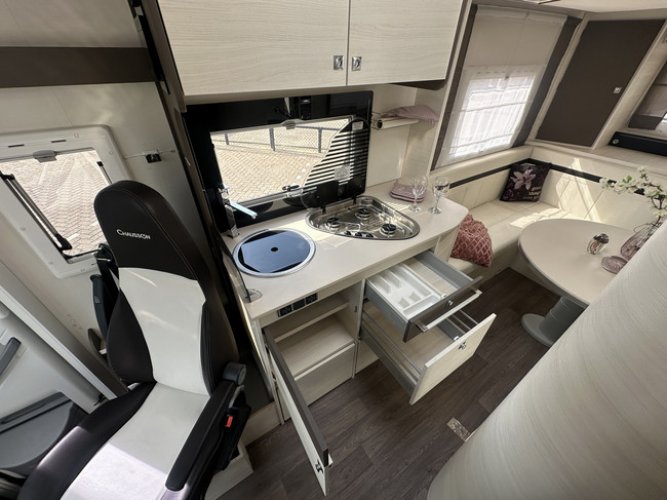 Chausson Welcome Travel Line 711 automaat 2x ruime hefbed camera leder standkachel ruime indeling rondzit foto: 15