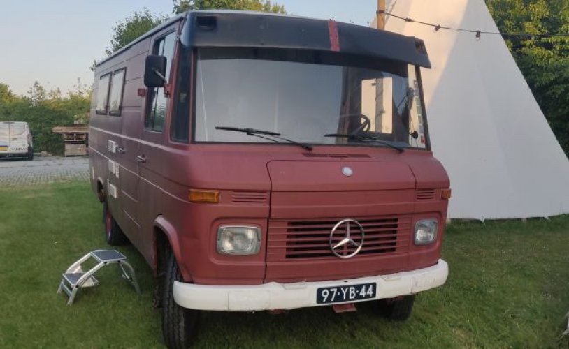 Mercedes Benz 3 pers. Rent a Mercedes-Benz camper in Eindhoven? From € 61 pd - Goboony photo: 1