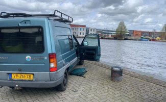 Renault 2 pers. Renault camper huren in Delft? Vanaf € 48 p.d. - Goboony