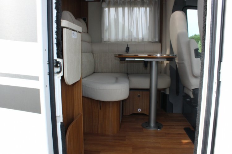 Hymer MLT 580 AUTOMAAT Merc 314 CDI 163 PK Enkele-bedden, L zit, draaistoelen, draaistoelen, Eerste eigenaar, Bj. 2017 Marum (Groningen) foto: 5