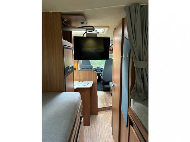 Carado (Hymer) T 448 Fiat 2.3 131pk Euro 5 | Lengte-bedden | Douche/ wc | Garage | Fiets-lift | Orig. NL | 81dkm | TOPSTAAT foto: 12