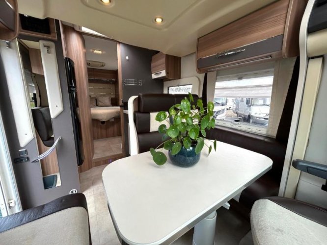 Chausson Flash 718 EB queensbed/hefbed/2015  foto: 7