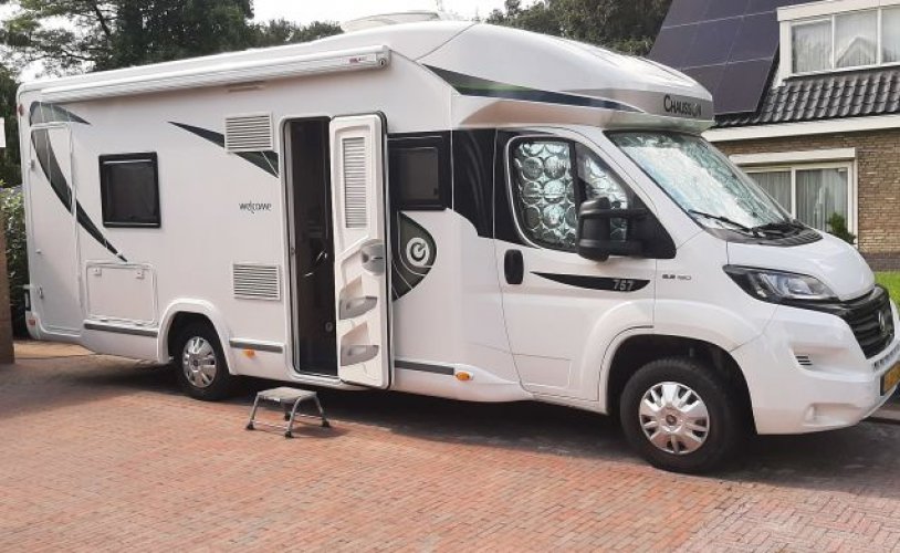 Chausson 2 pers. Rent a Chausson camper in Nieuw-Dordrecht? From € 103 pd - Goboony photo: 0