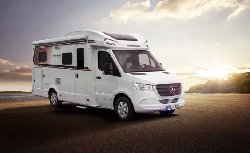 Mercedes Benz 4 pers. Rent a Mercedes-Benz camper in Ermelo? From € 108 pd - Goboony photo: 0